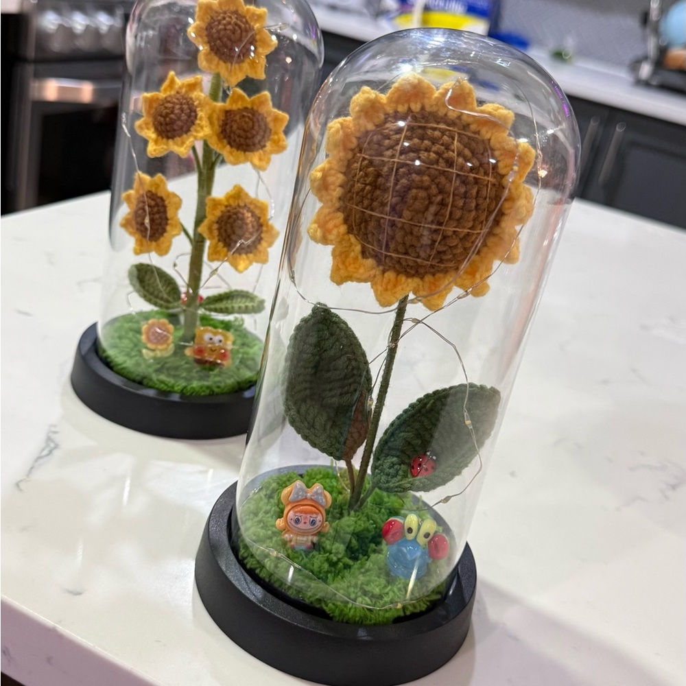 🧶Handmade Crochet Artificial Sunflower Decor Glass Dome LED